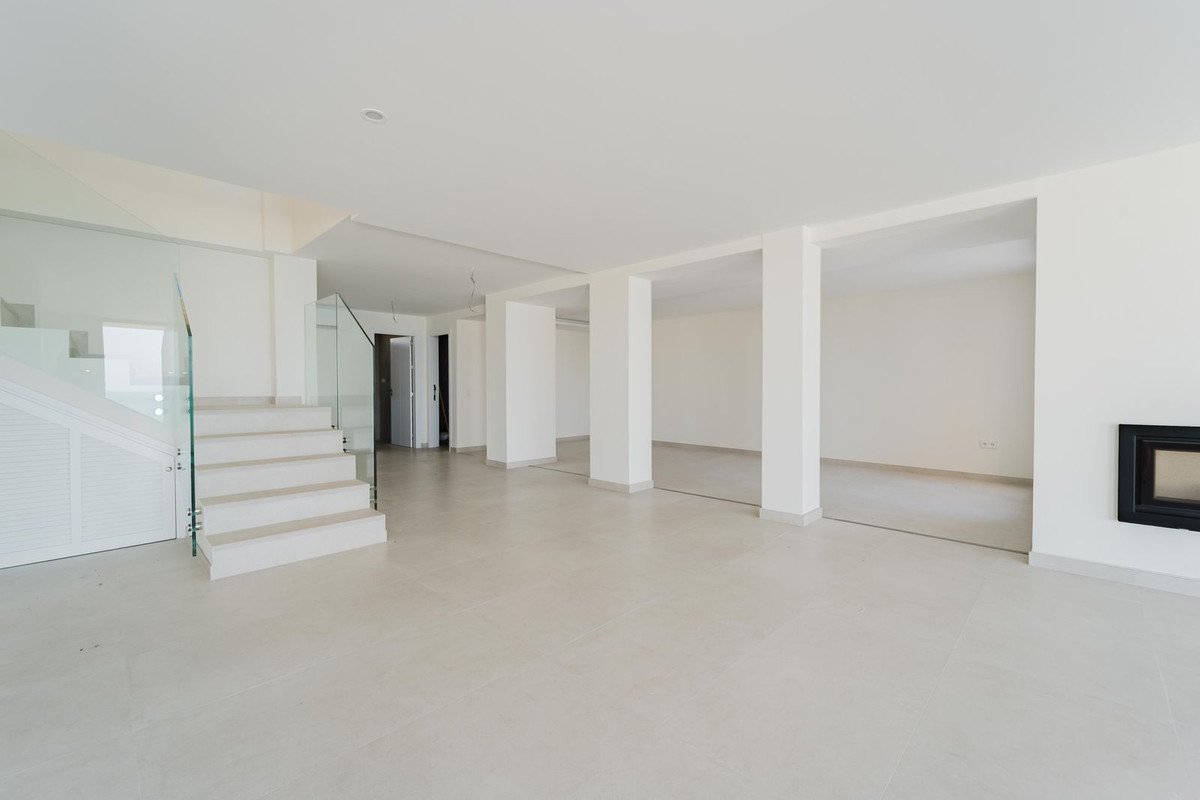 4 Bed Detached Villa in La Cala