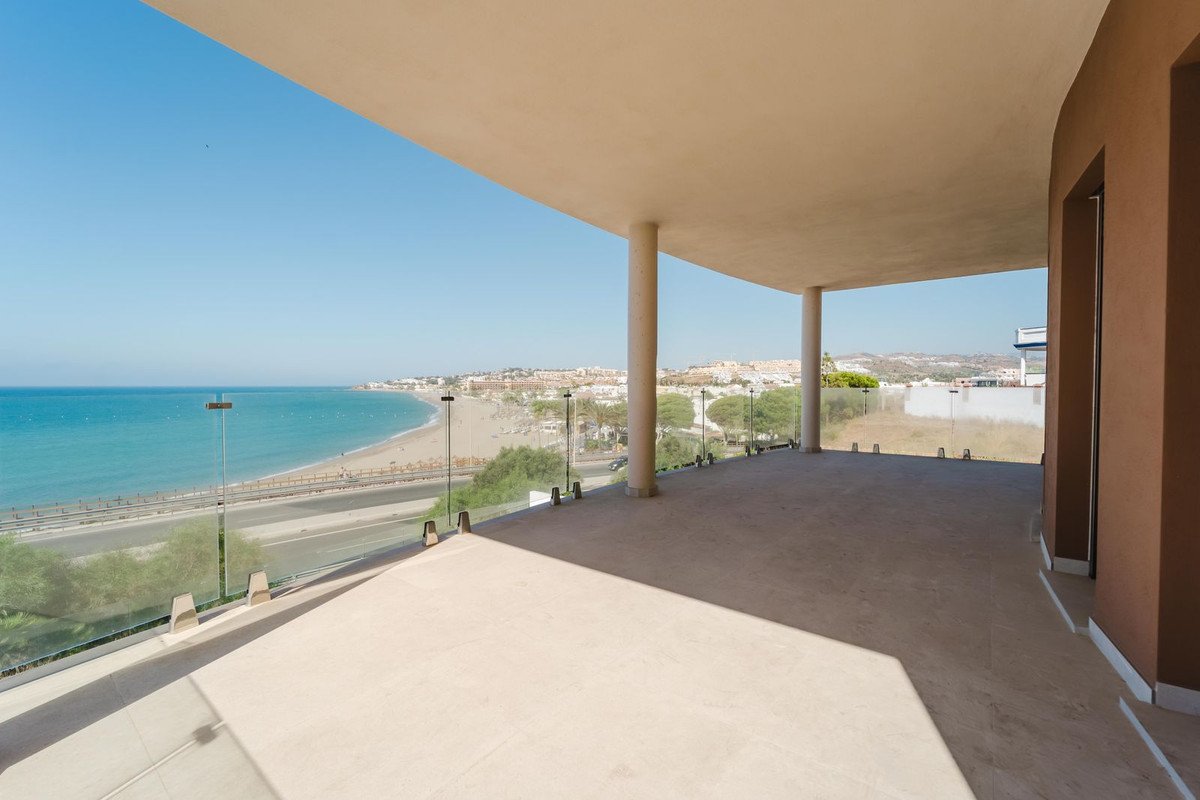 4 Bed Detached Villa in La Cala