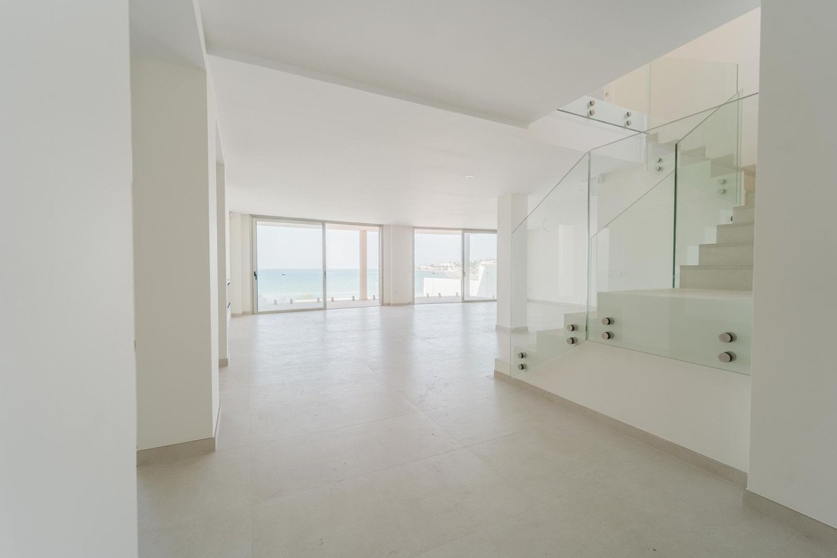 4 Bed Detached Villa in La Cala
