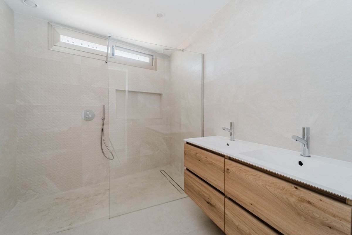 4 Bed Detached Villa in La Cala