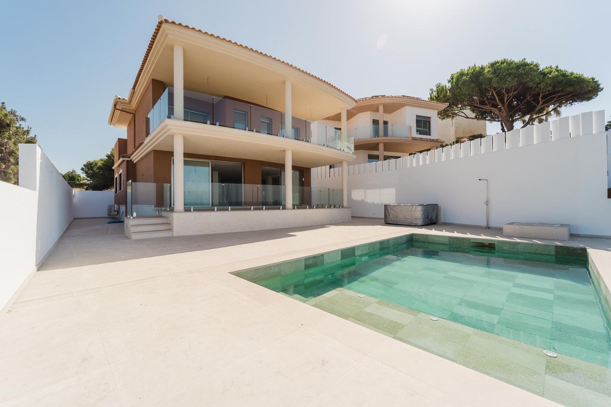 4 Bed Detached Villa in La Cala