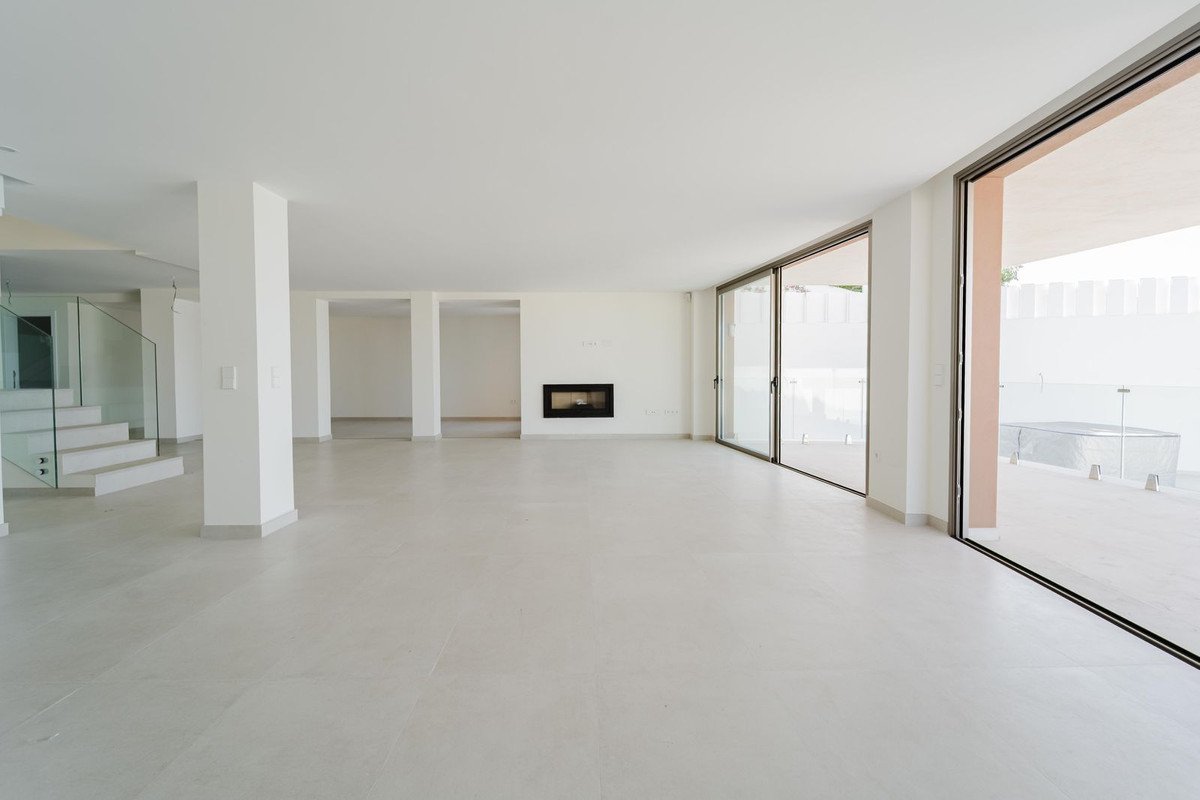 4 Bed Detached Villa in La Cala