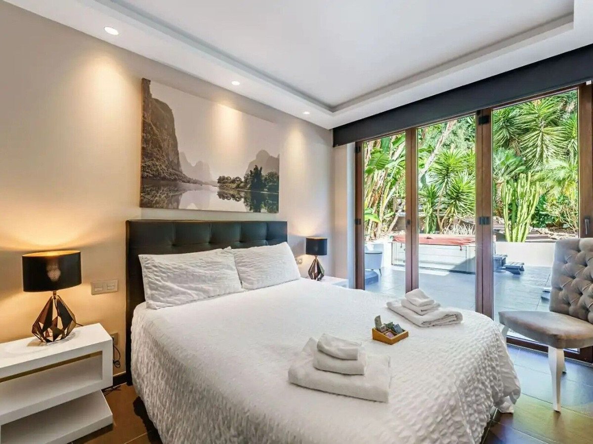 5 Bed Detached Villa in El Rosario