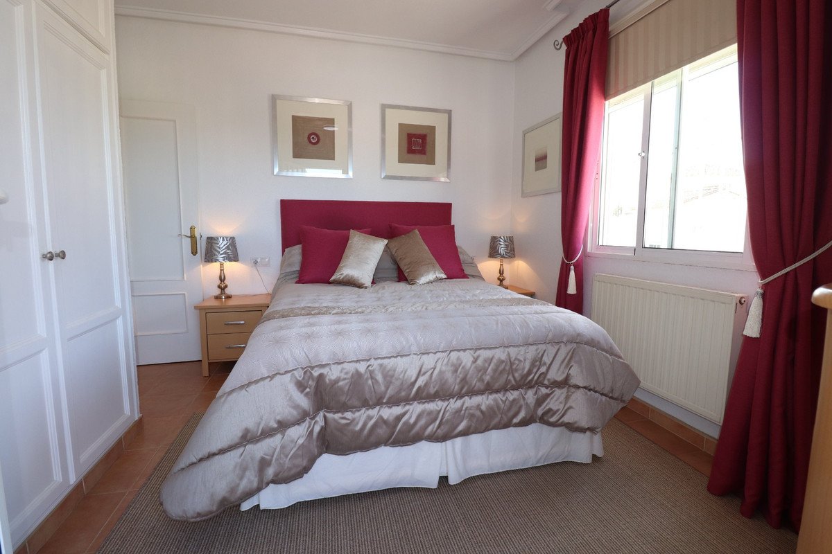 4 Bed Detached Villa in Algorfa
