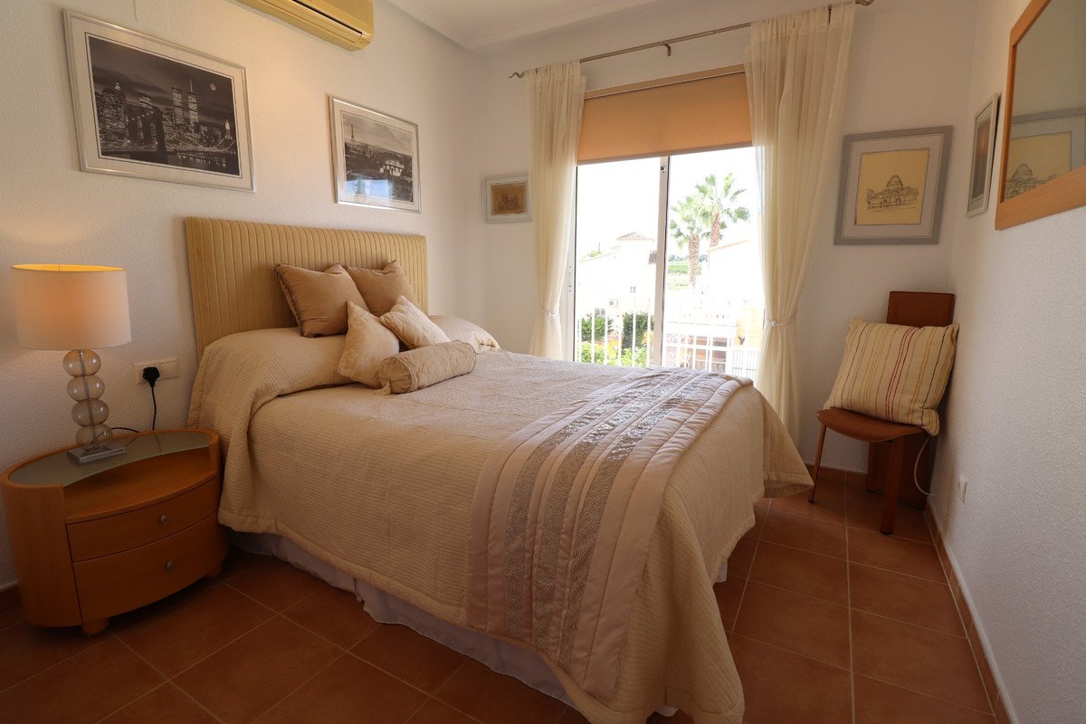 4 Bed Detached Villa in Algorfa