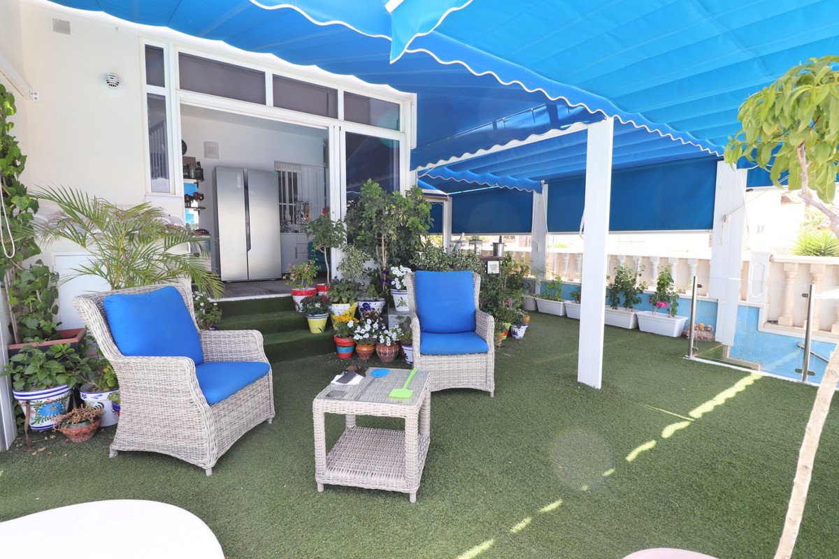 4 Bed Detached Villa in Algorfa