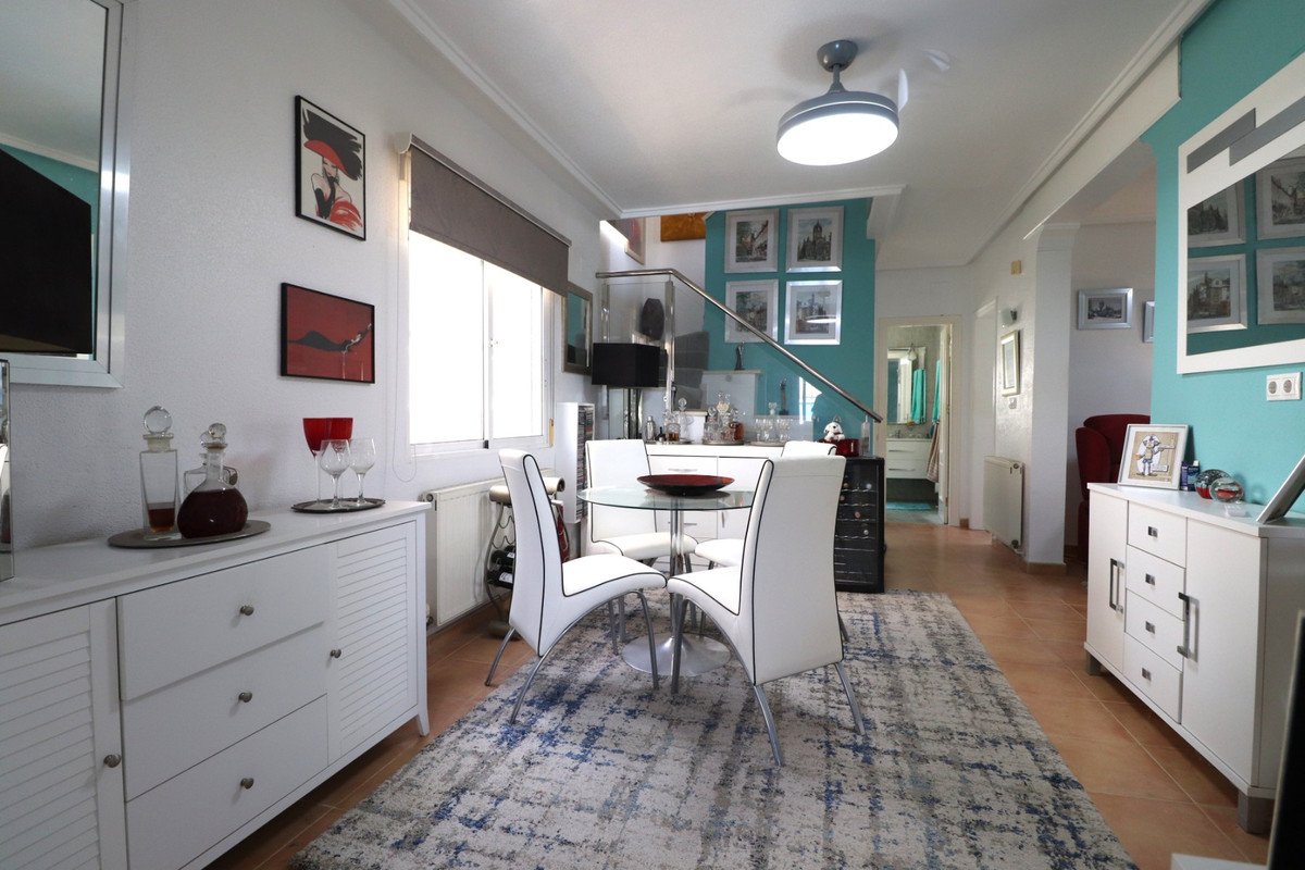 4 Bed Detached Villa in Algorfa