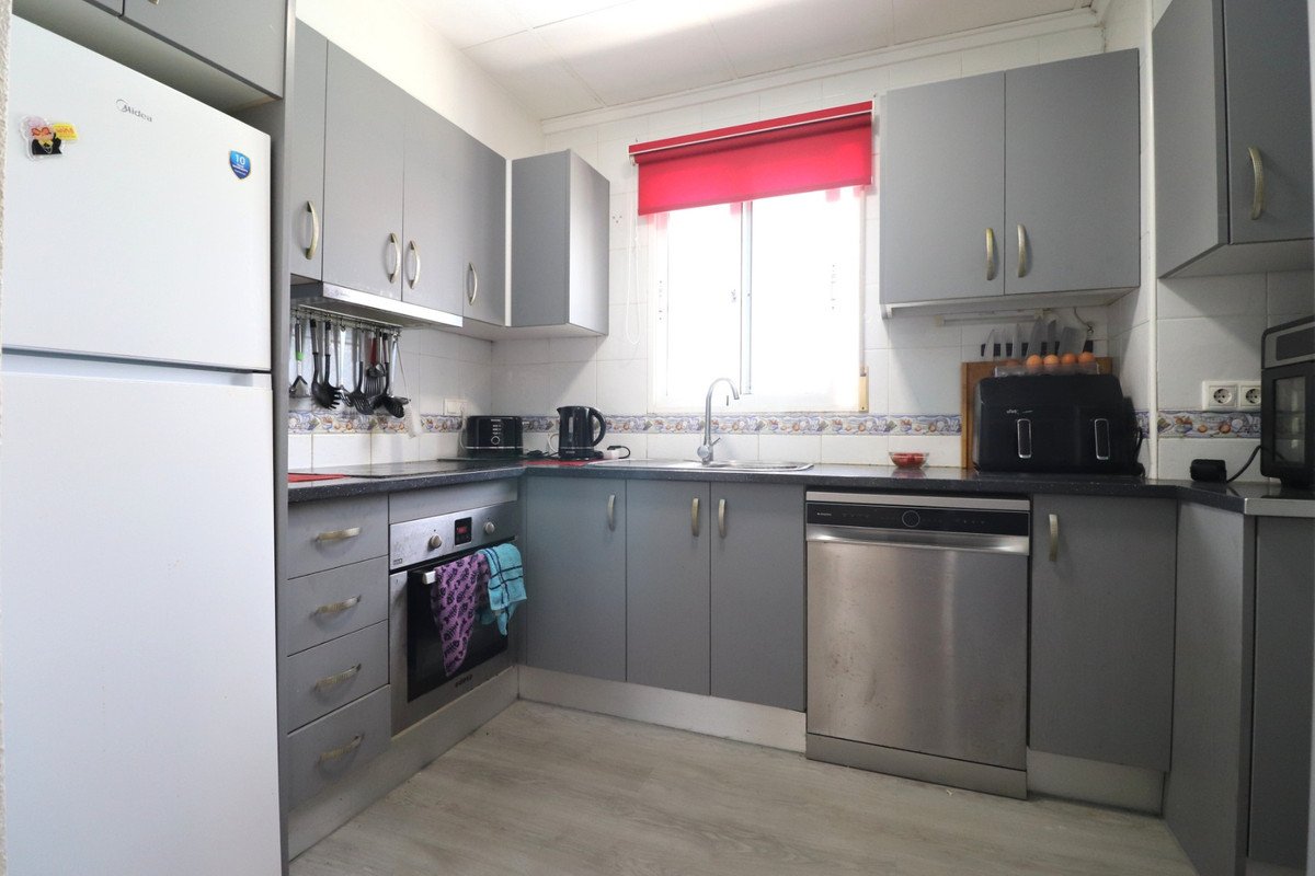4 Bed Detached Villa in Algorfa