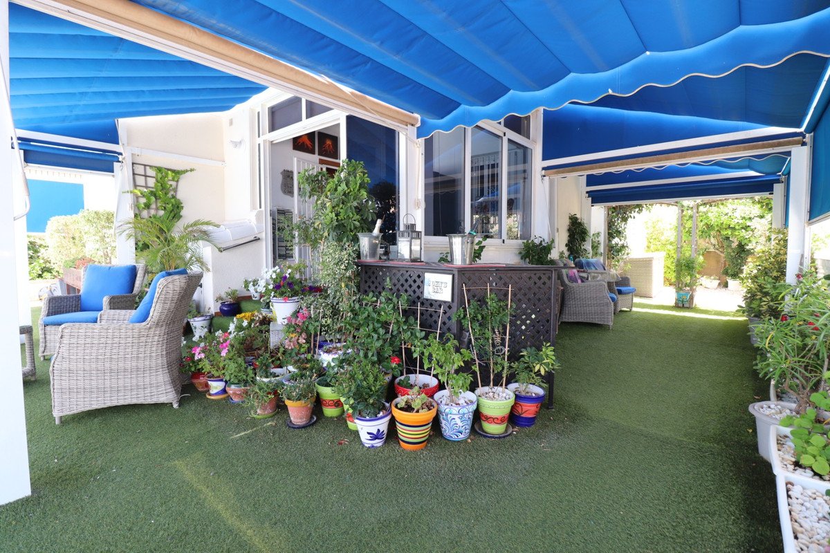 4 Bed Detached Villa in Algorfa