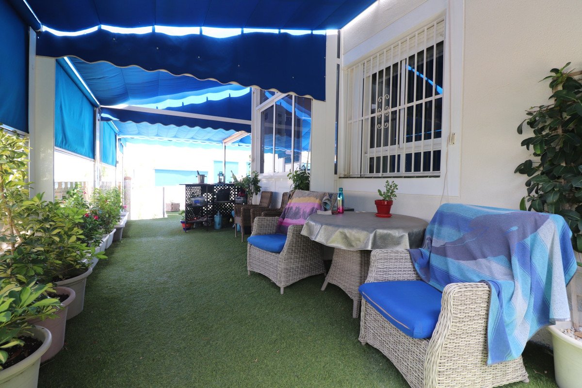 4 Bed Detached Villa in Algorfa