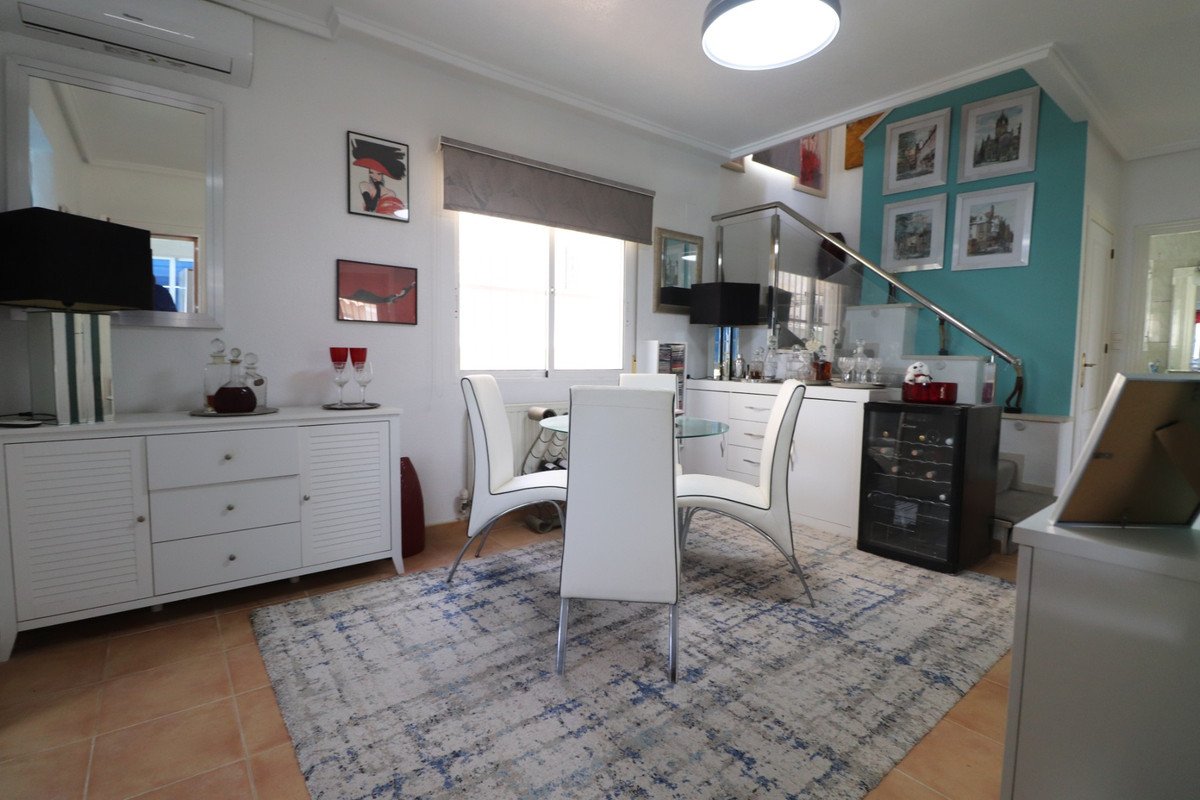 4 Bed Detached Villa in Algorfa