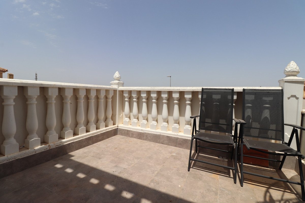 4 Bed Detached Villa in Algorfa