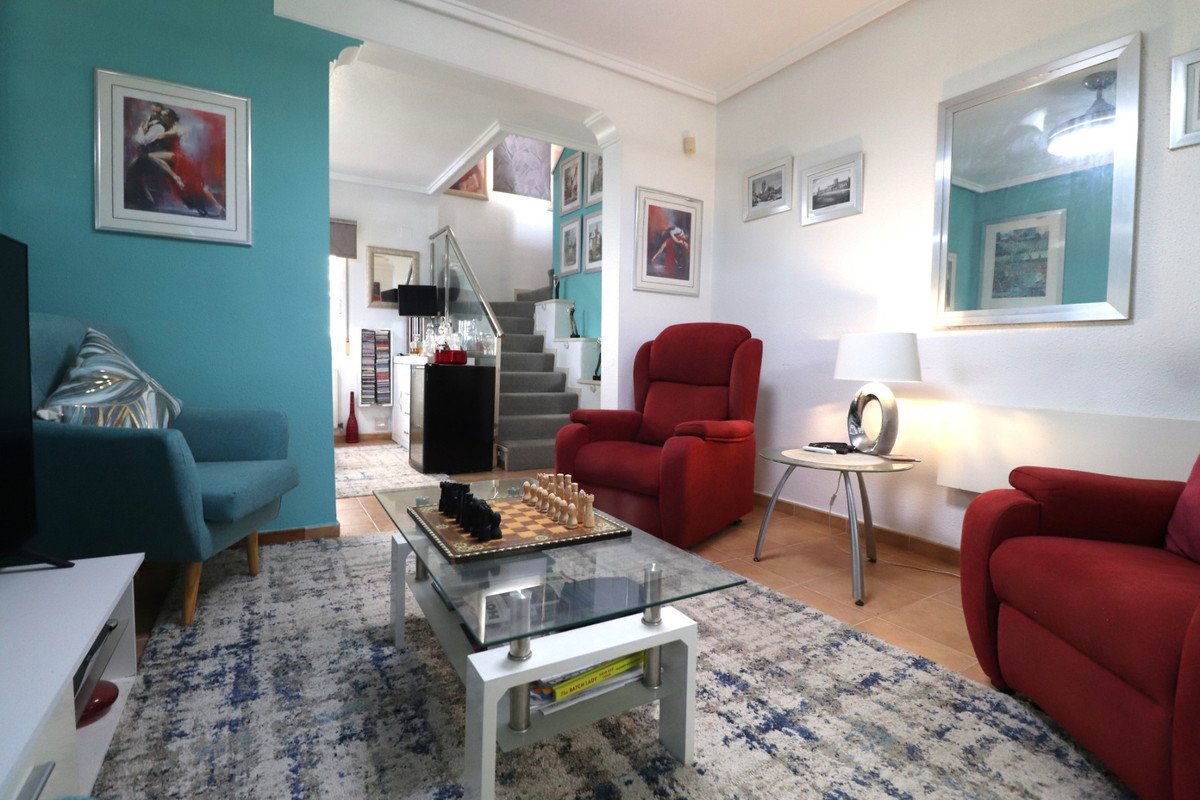 4 Bed Detached Villa in Algorfa