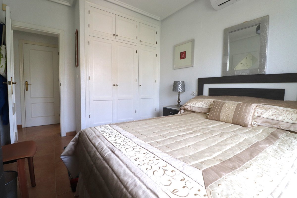 4 Bed Detached Villa in Algorfa