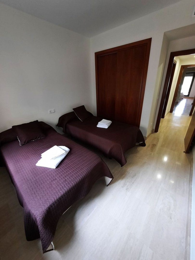 2 Bed Middle Floor Apartment in Estepona