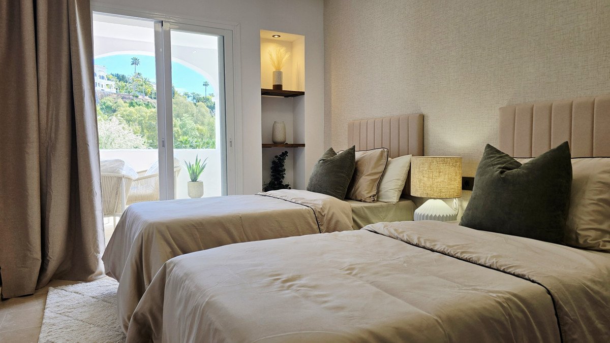 3 Bed Middle Floor Apartment in La Quinta