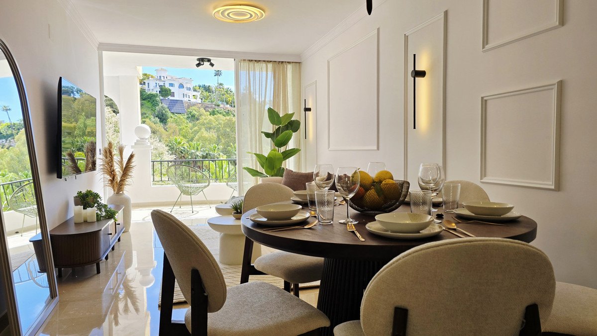3 Bed Middle Floor Apartment in La Quinta
