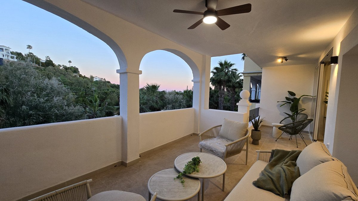 3 Bed Middle Floor Apartment in La Quinta
