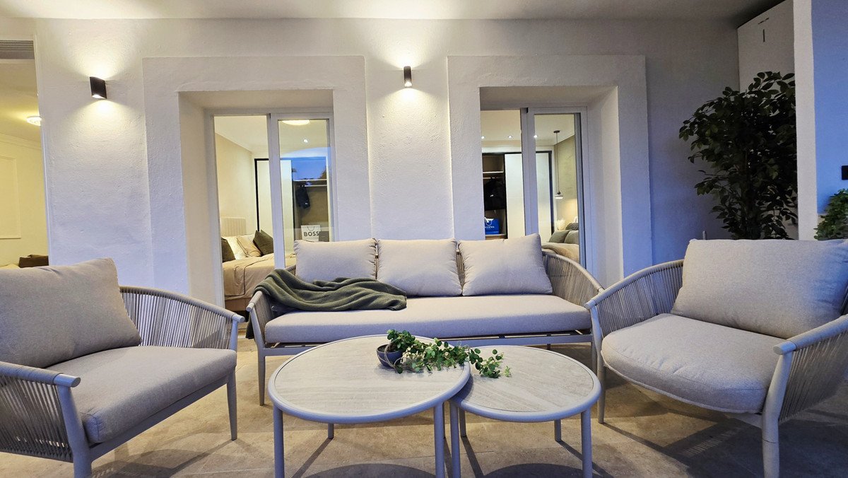 3 Bed Middle Floor Apartment in La Quinta