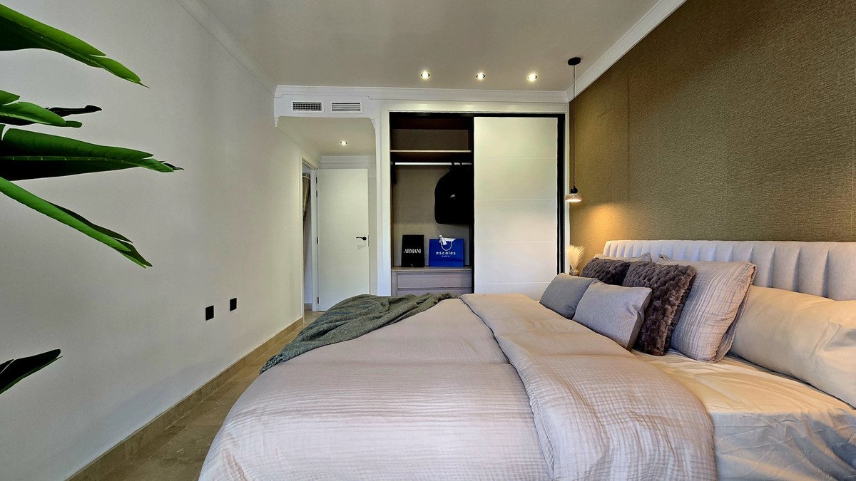 3 Bed Middle Floor Apartment in La Quinta