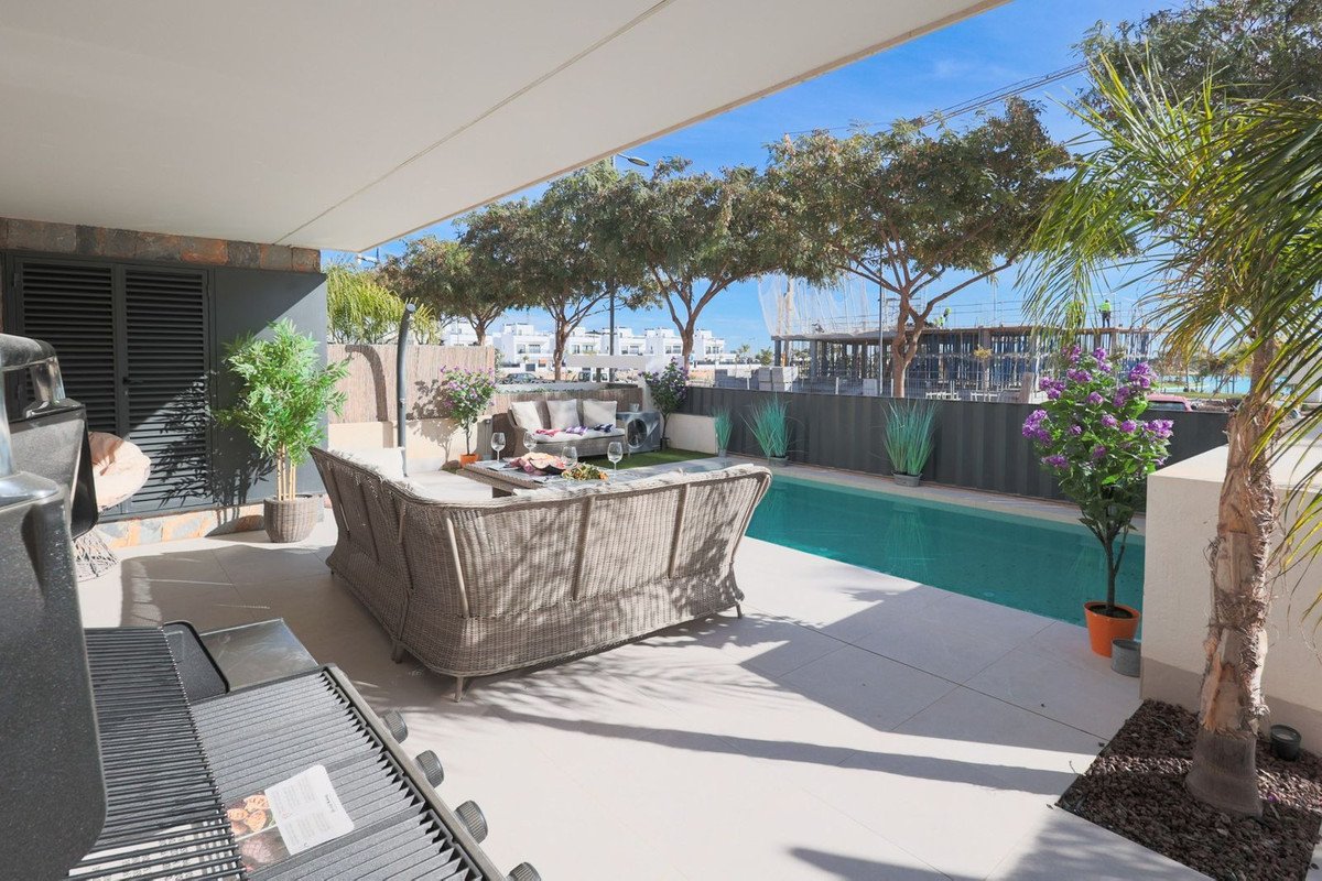 4 Bed Detached Villa in Los Alcazares