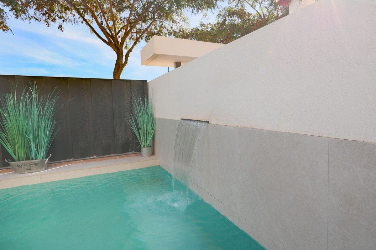 4 Bed Detached Villa in Los Alcazares
