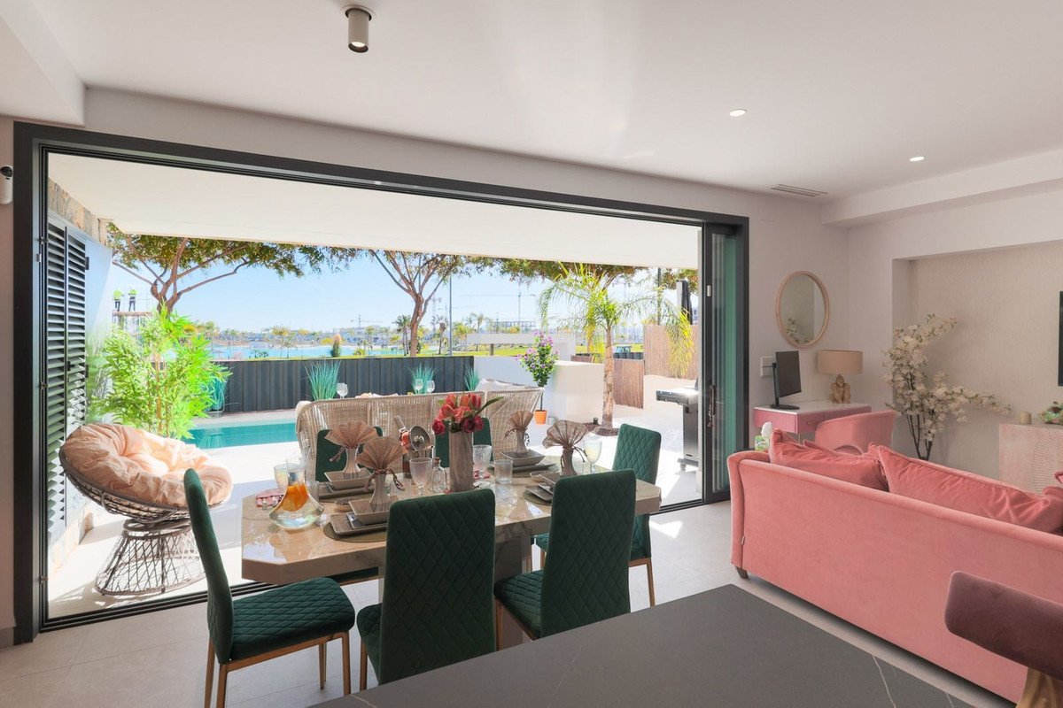 4 Bed Detached Villa in Los Alcazares