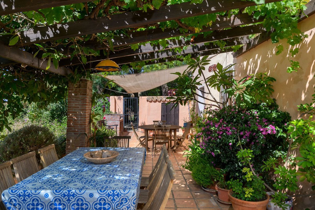 3 Bed Detached Villa in Estepona