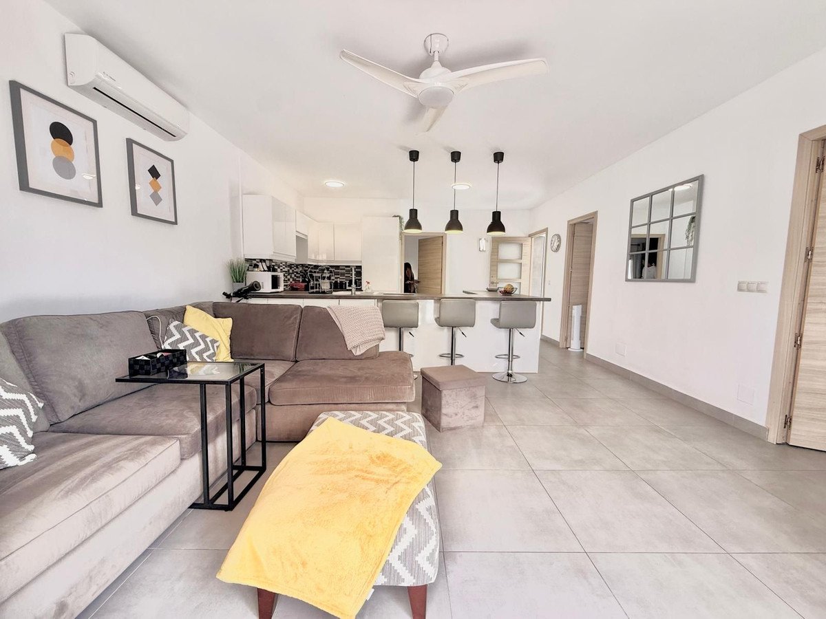 3 Bed Semi-Detached House in Benalmadena
