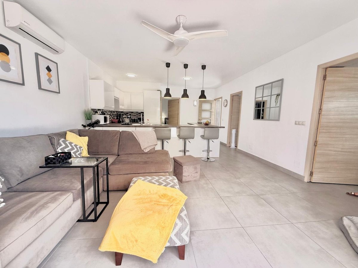 3 Bed Semi-Detached House in Benalmadena