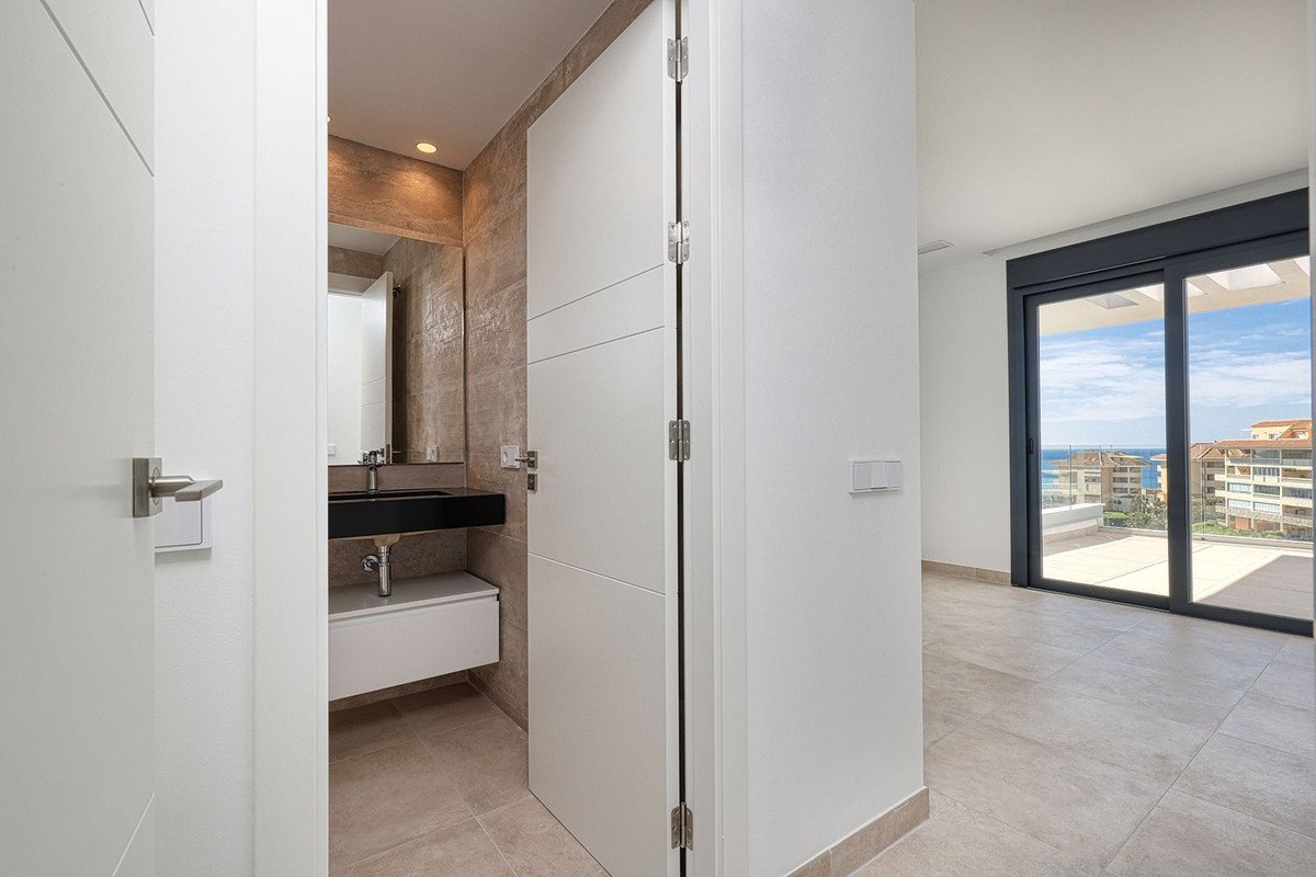 2 Bed Top Floor Apartment in Higueron