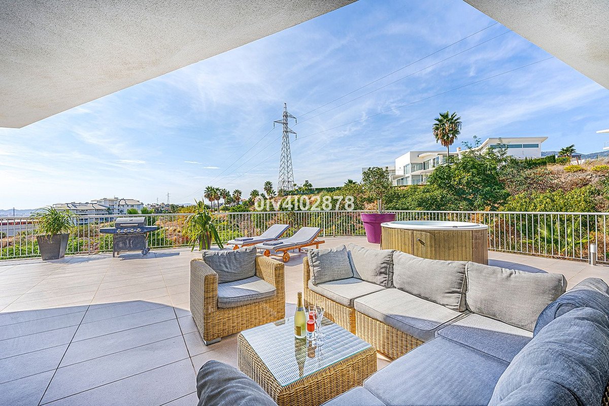 2 Bed Penthouse in Higueron