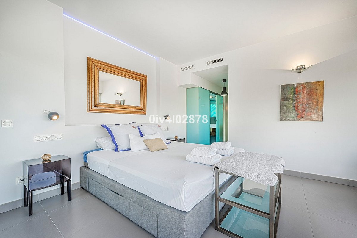 2 Bed Penthouse in Higueron