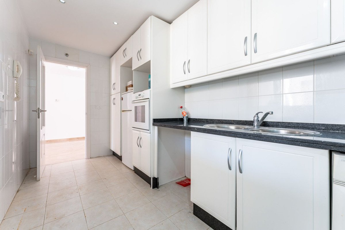2 Bed Ground Floor Apartment in Torrequebrada
