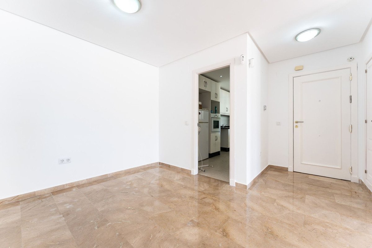 2 Bed Ground Floor Apartment in Torrequebrada