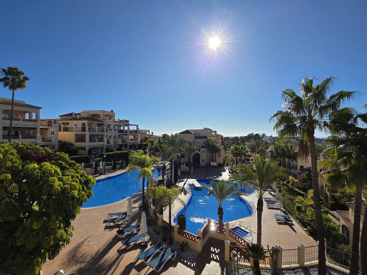 2 Bed Middle Floor Apartment in Atalaya