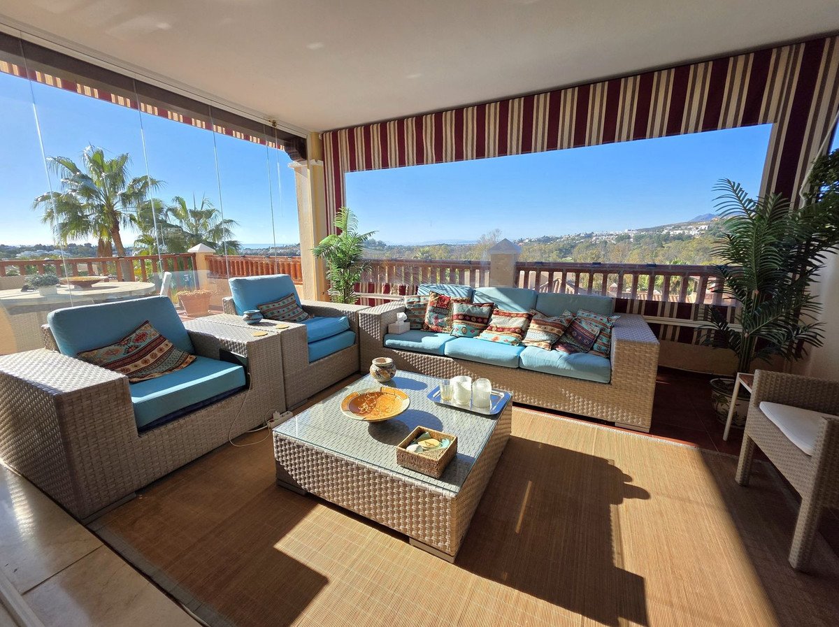 2 Bed Middle Floor Apartment in Atalaya