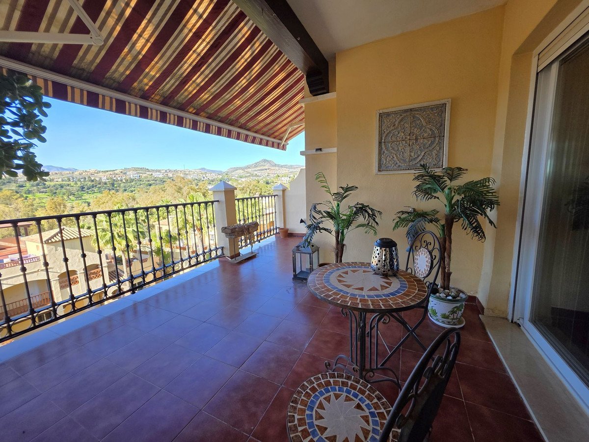 2 Bed Middle Floor Apartment in Atalaya