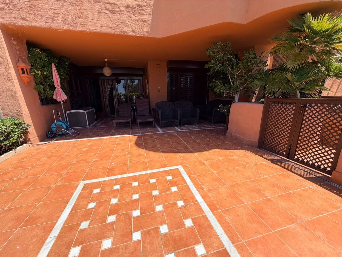 2 Bed Ground Floor Apartment in New Golden Mile