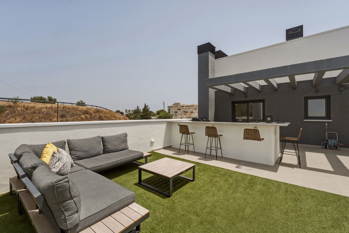 4 Bed Penthouse in Estepona