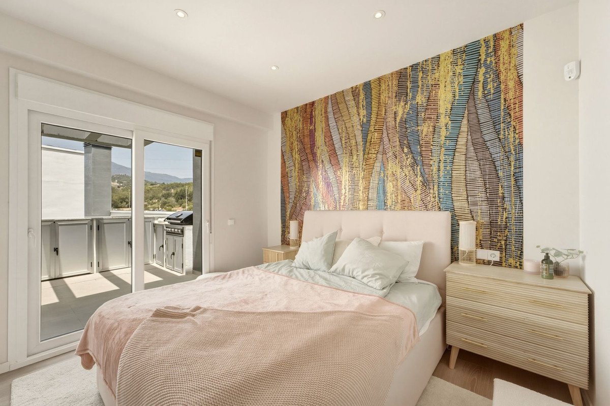 4 Bed Penthouse in Estepona