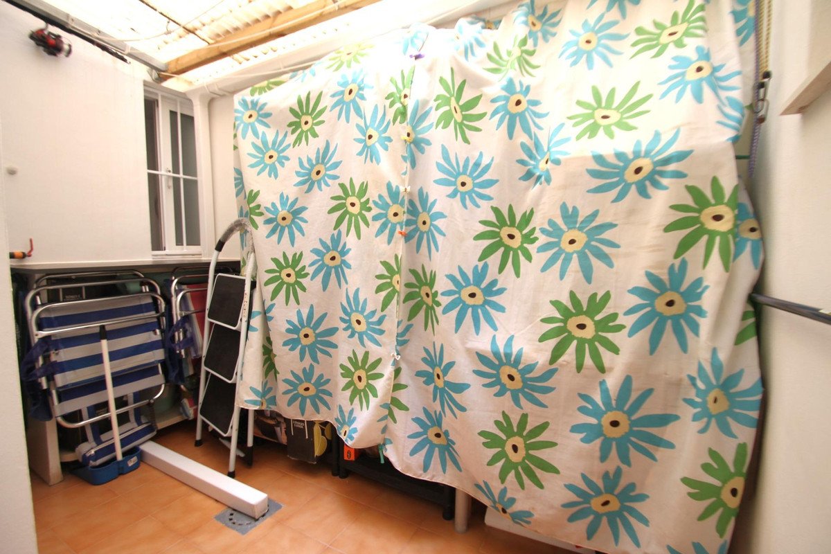 2 Bed Middle Floor Apartment in Torrevieja