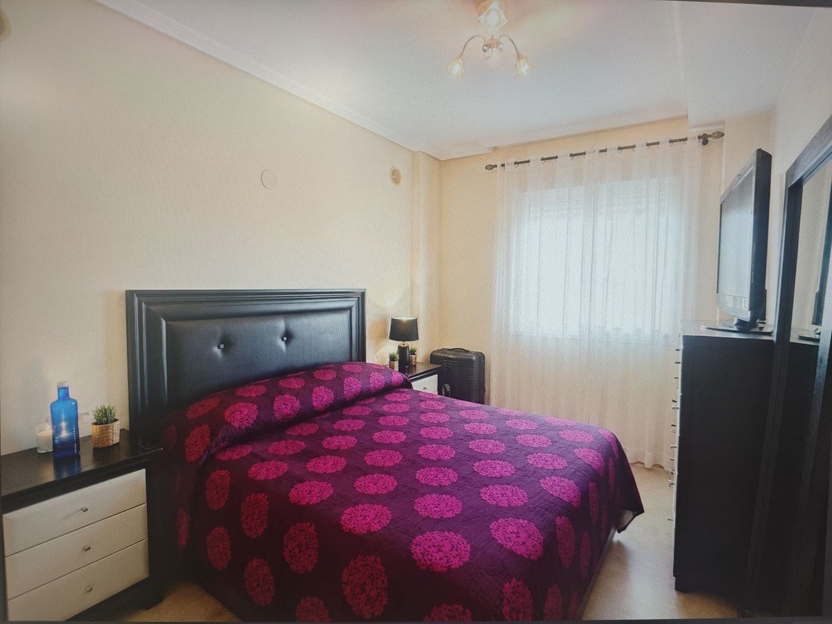 2 Bed Middle Floor Apartment in Arroyo de la Miel