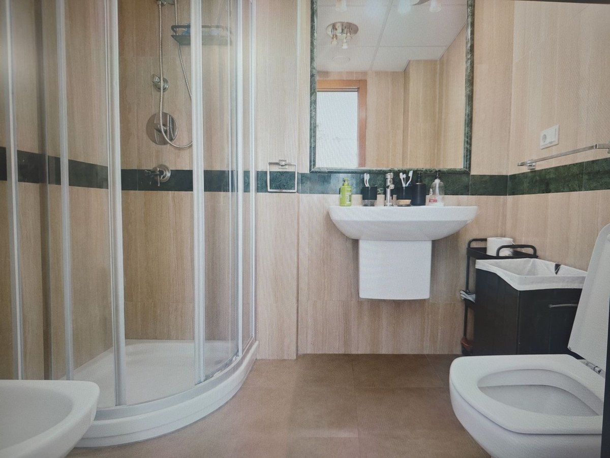 2 Bed Middle Floor Apartment in Arroyo de la Miel