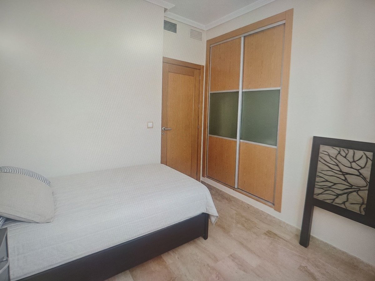 2 Bed Middle Floor Apartment in Arroyo de la Miel