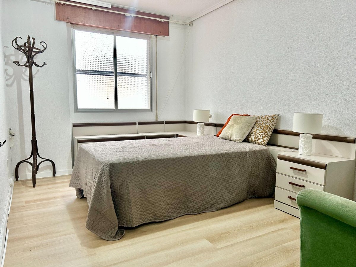 4 Bed Middle Floor Apartment in Torrevieja