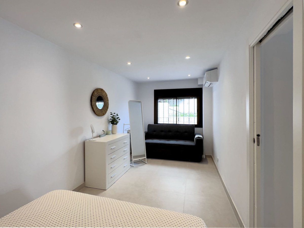 2 Bed Middle Floor Apartment in Riviera del Sol