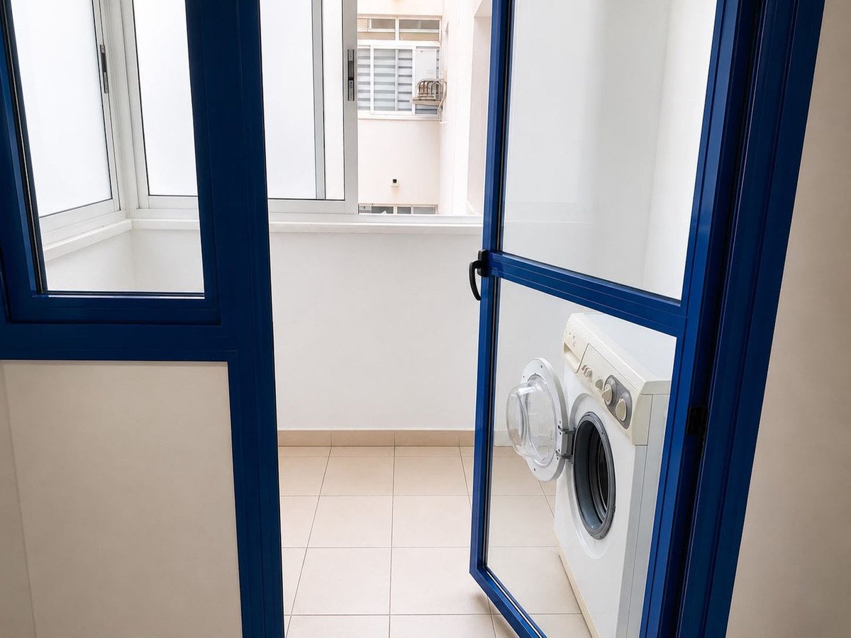 2 Bed Middle Floor Apartment in Las Lagunas