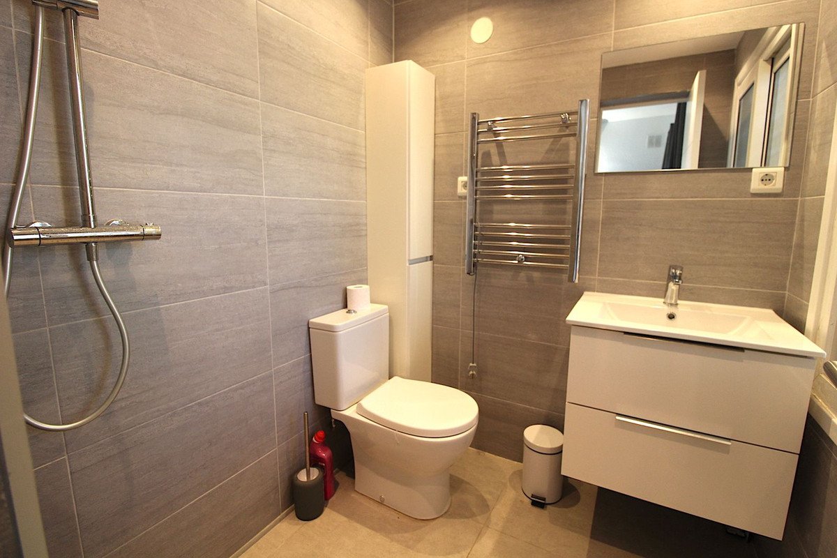 2 Bed Ground Floor Apartment in El Paraiso