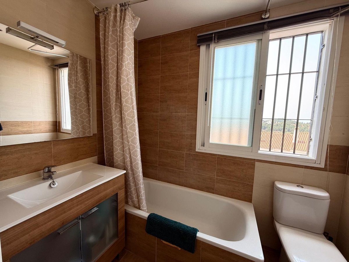 2 Bed Townhouse in Cerros del Aguila